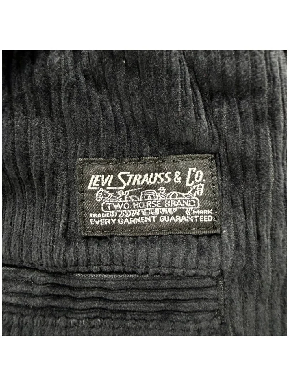 Levis Shorts Mens Medium Black Corduroy Skateboarding Quick Release Skate Skater